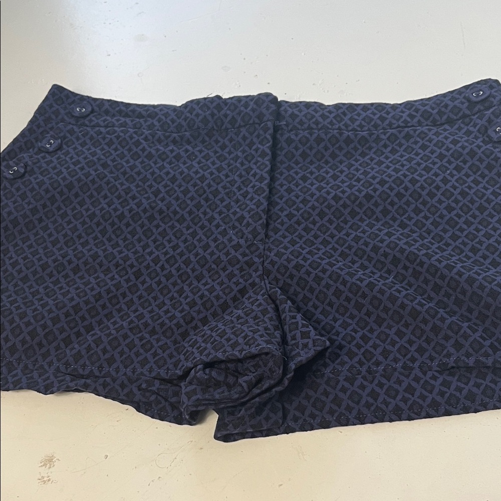 Maurice’s Sz 11/12 Black White Diamond Patterned Formal/Professional Shorts